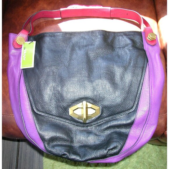 Yany Large Leather Hobo Bag With Gold Turn Lock Closure In Black & Purple - Picture 1 of 3